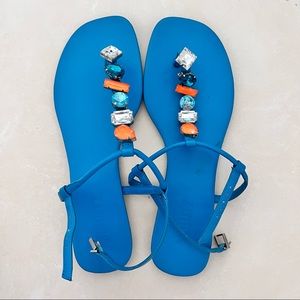 NIB Schutz Sandalia Salto Rasteiro Jeweled T-Strap Sandals in Cyan Size 7.5